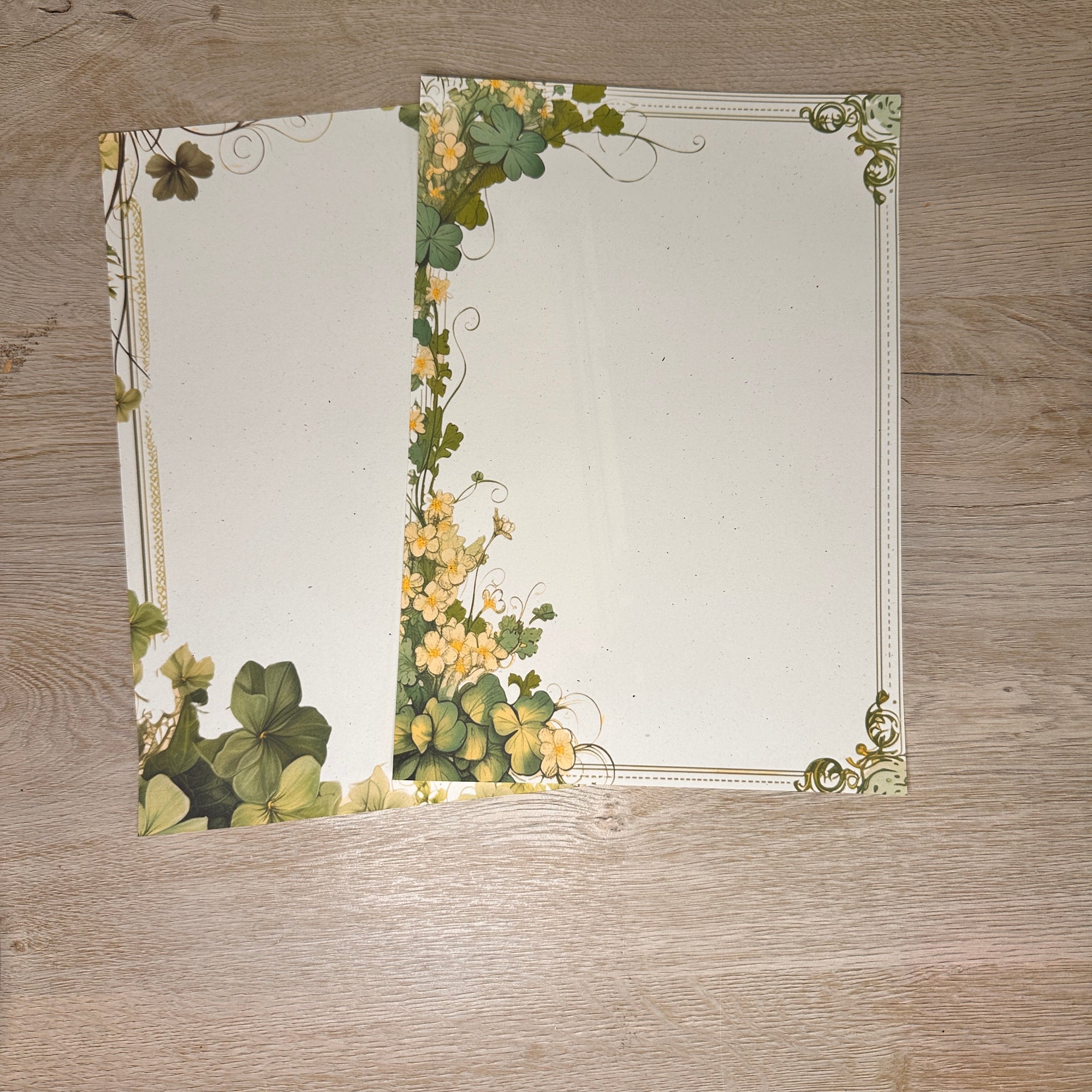 Clovers paper & envelopes